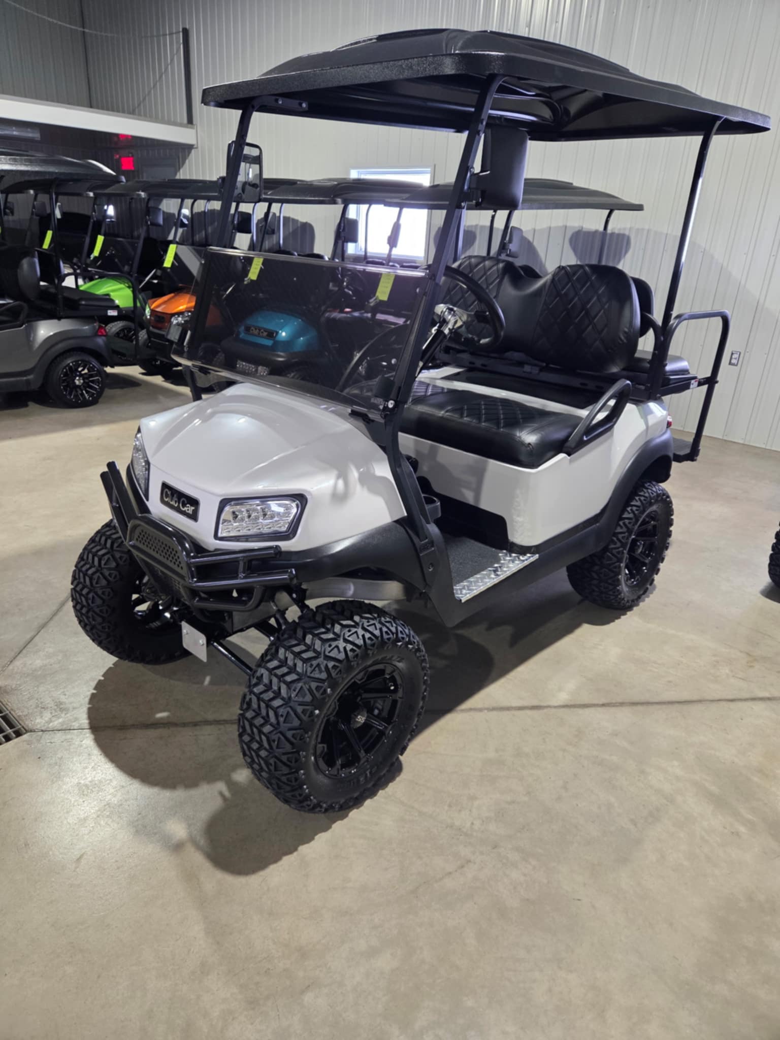 Club Car Tempo 2021   Blanc  Lifté 6''